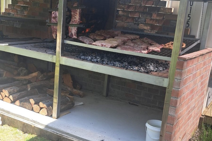 Restaurant /cafe/BBQ  on SH 1 , 45 mins North of Auckland for Sale Dome Valley Auckland 