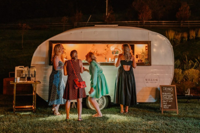 Caravan Bar for Sale North Shore
