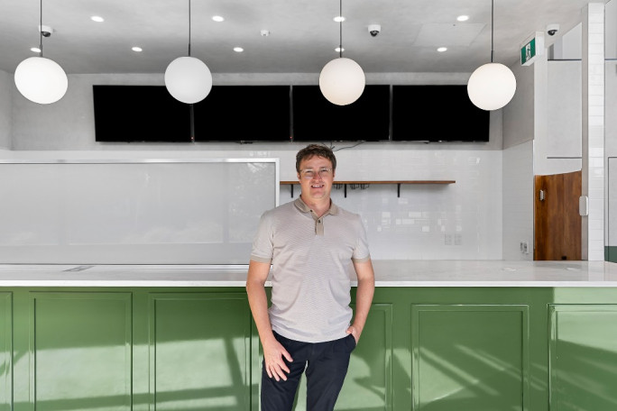 Hospitality, Takeaway, Cafe, Restaurant for Sale Manukau Bust Station. 12 Putney Way, Manukau 