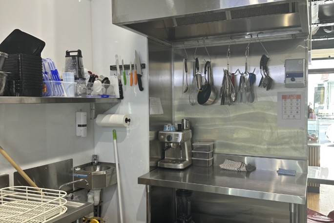 Takeaway Pizzeria & Sandwich Business for Sale Auckland City CBD 