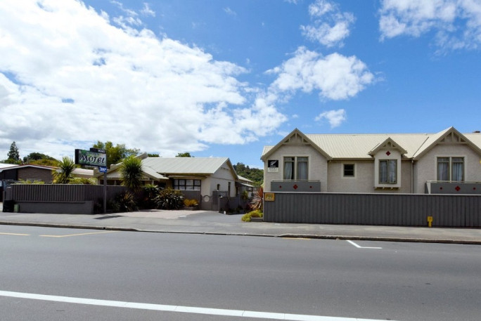 16 Unit Motel for Sale George St Dunedin