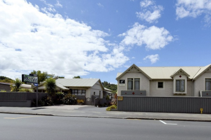 16 Unit Motel for Sale George St Dunedin