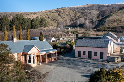 Orchard, Retail and Coffee Shop Business for Sale Roxburgh, Central Otago