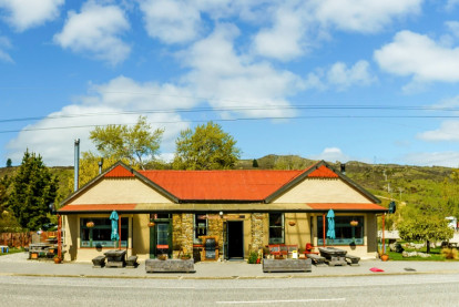 Pub, cafe, accommodation for Sale Oturehua