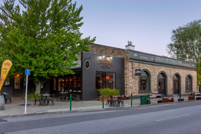 Restaurant, Lodge and Hotel for Sale Clyde