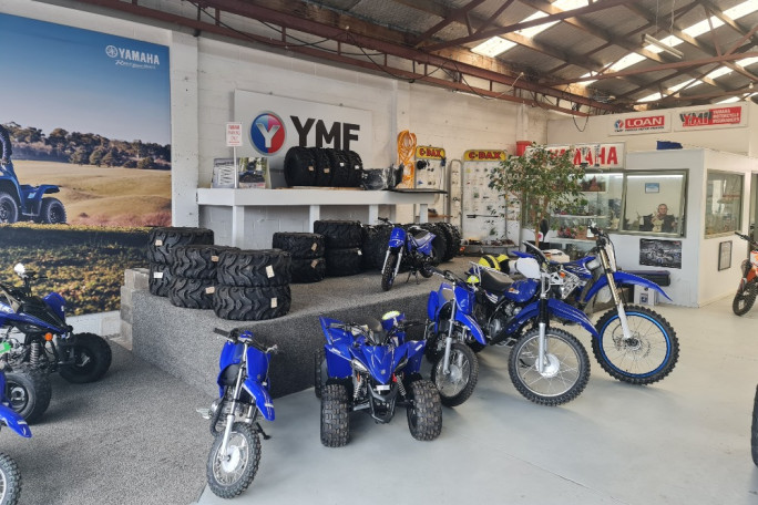 Sale outlet motorbike shop