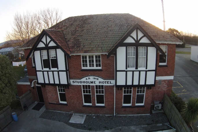 Country Hotel & Restaurant for Sale Waimate/ Studholme 