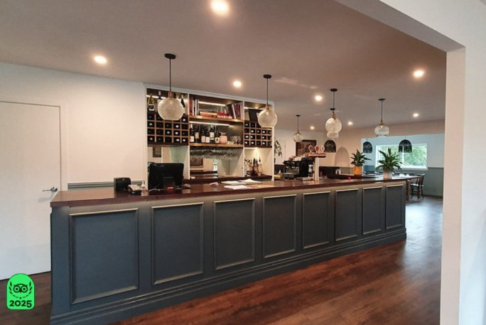 Fully Licensed Eatery and Bar for Sale Fox Glacier