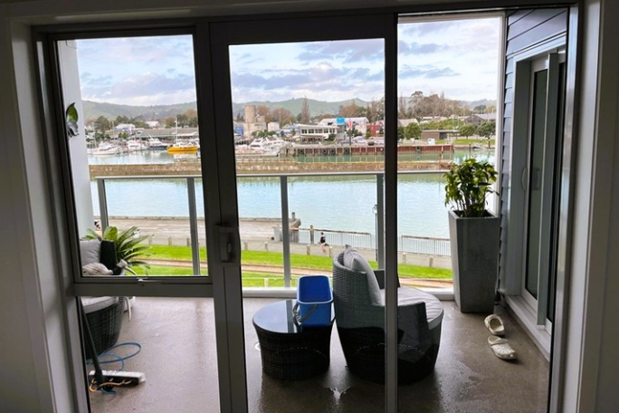 Neil's Window Cleaning Franchise for Sale Bay of Plenty  Neil's Window Cleaning Franchise for Sale Bay of Plenty