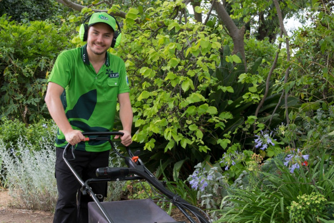 Lawnmowing & Gardening Franchise for Sale Riccarton