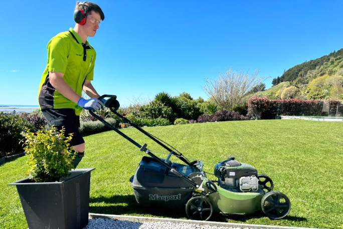 Lawn and Garden Services Franchise for Sale Hamilton Lawn and Garden Services Franchise for Sale Hamilton