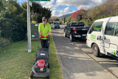 Lawn and Garden Services Franchise for Sale Kapiti